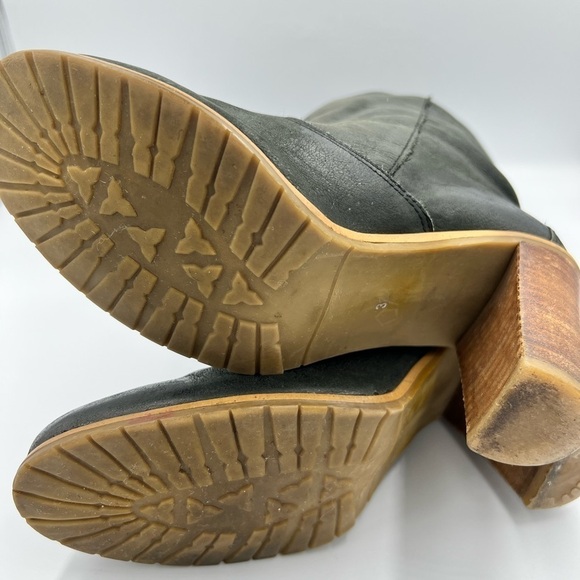 LEVI’S Leather Knee High Heeled Boots - Picture 17 of 17